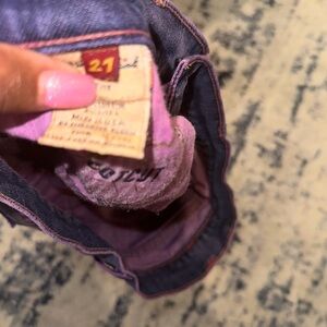 Women’s Seven 7 jeans(For mankind) short.
Size 27
Used. Excellent condition.